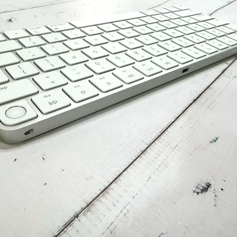Genuine Apple Magic Keyboard A3118 Touch ID Silver Slim USB-C Rechargable